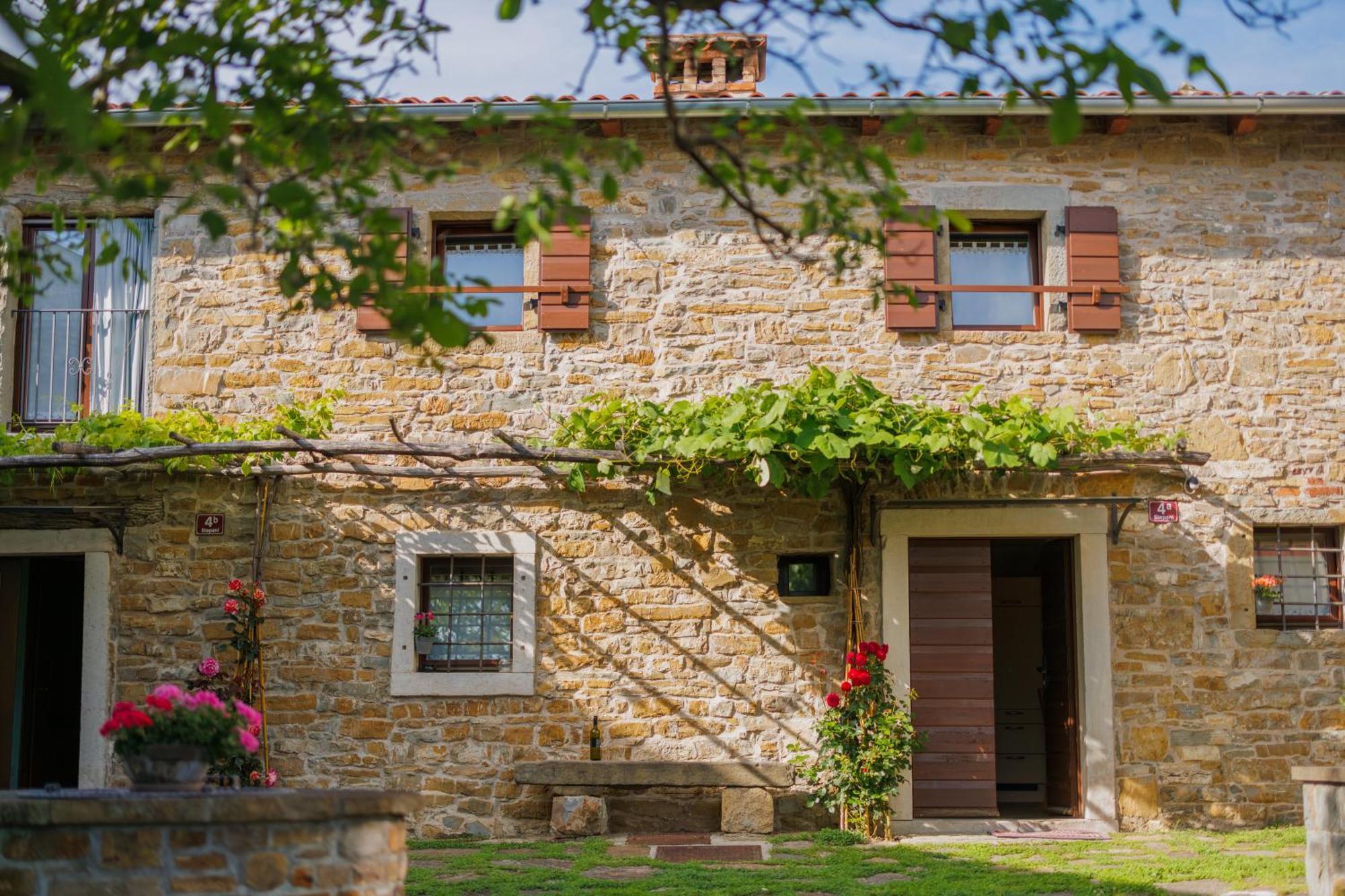 Hisa Jakob Črni Kal Exterior foto